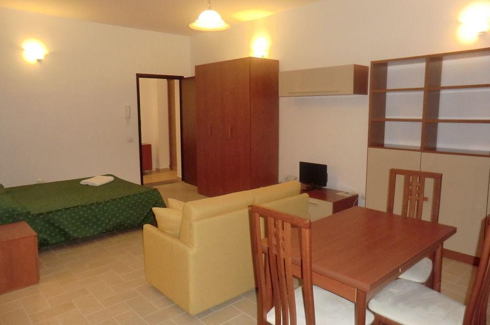 Aparthotel Il Casaletto Dei Ludi à Aranova Extérieur photo