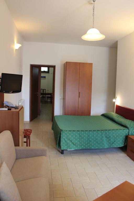 Aparthotel Il Casaletto Dei Ludi à Aranova Extérieur photo