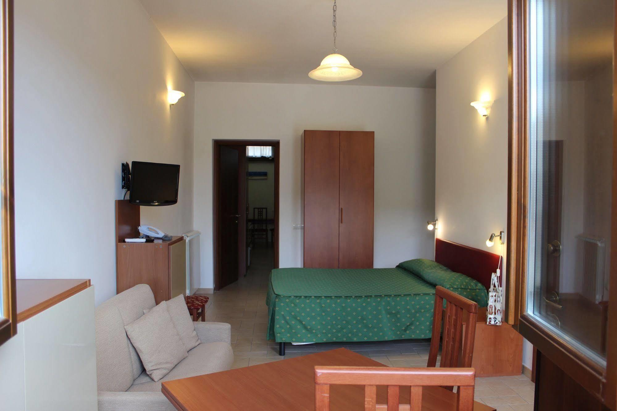 Aparthotel Il Casaletto Dei Ludi à Aranova Extérieur photo