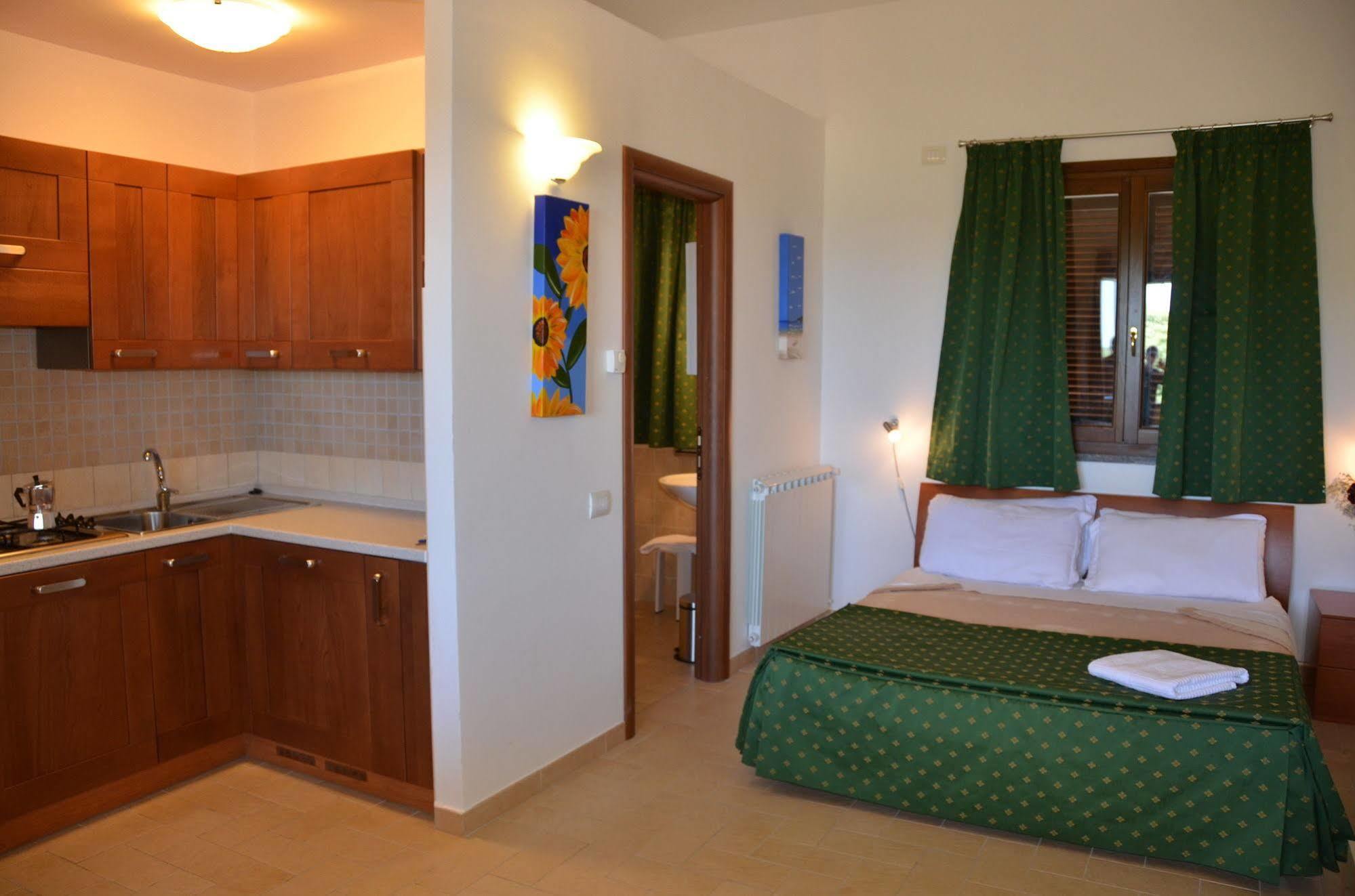 Aparthotel Il Casaletto Dei Ludi à Aranova Extérieur photo