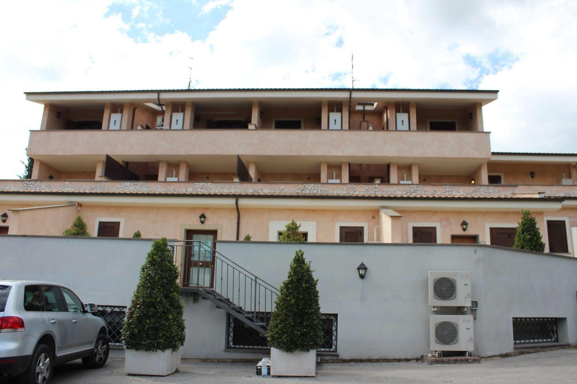 Aparthotel Il Casaletto Dei Ludi à Aranova Extérieur photo